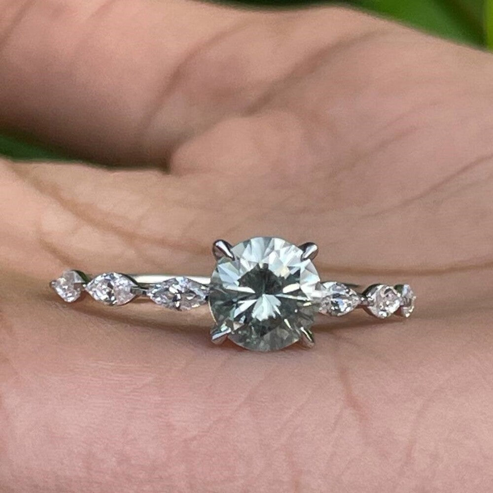 Round Cut Diamond moissanite Ring