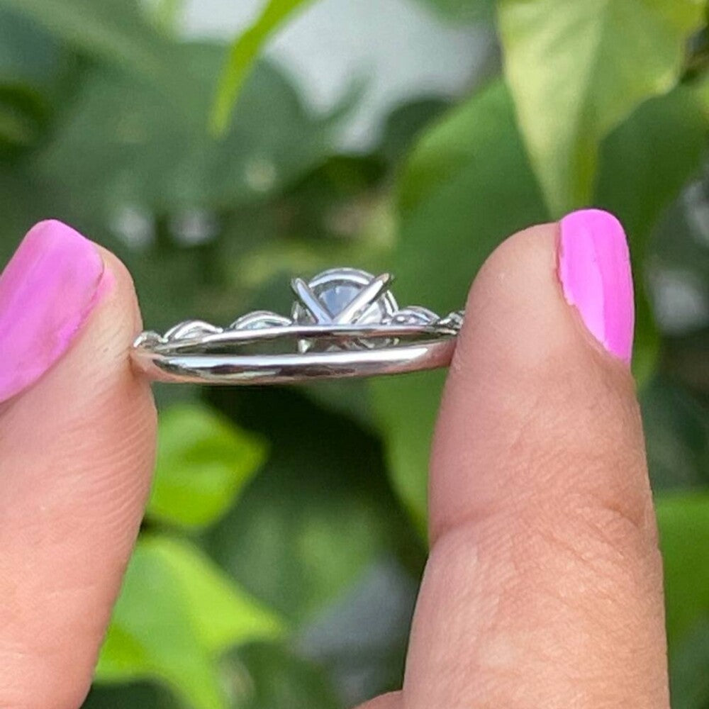 Round Cut Diamond moissanite Ring