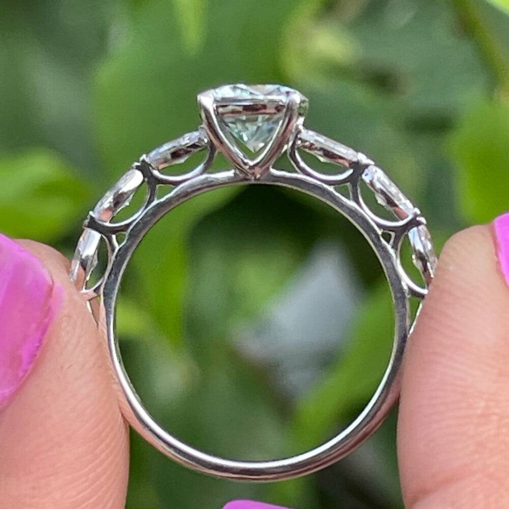 Round Cut Diamond moissanite Ring