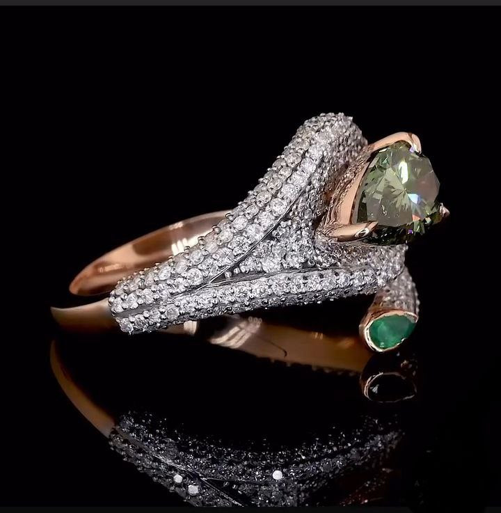 Pear Moissanite Diamond Ring