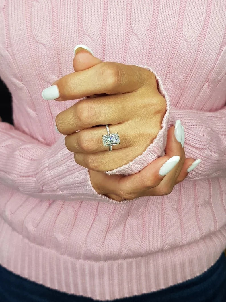 Radiant Cut Moissanite Diamond Ring