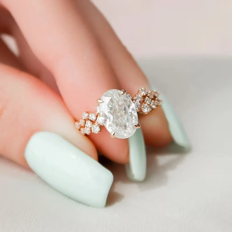 Oval Diamond Bridal Set Ring