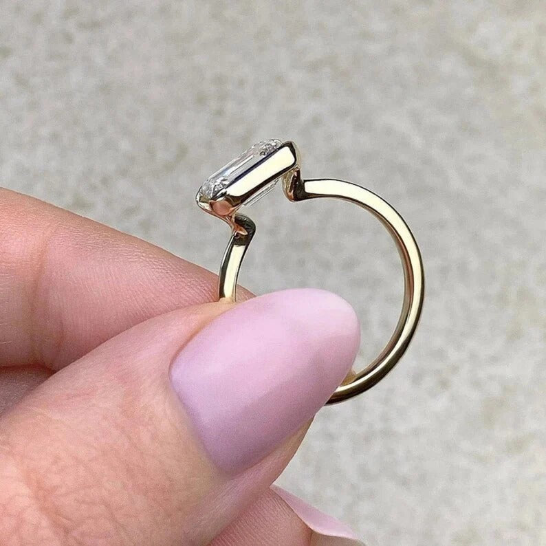 Emerald Half Bezel Setting Ring