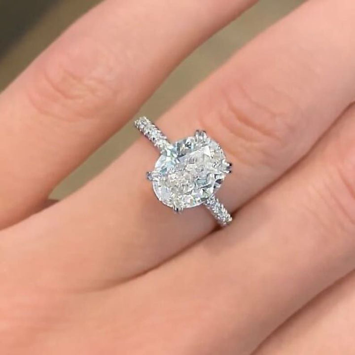 Oval Diamond Ring