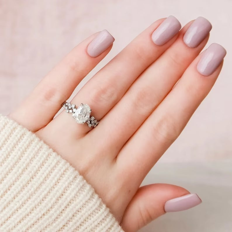 Oval Diamond Bridal Set Ring