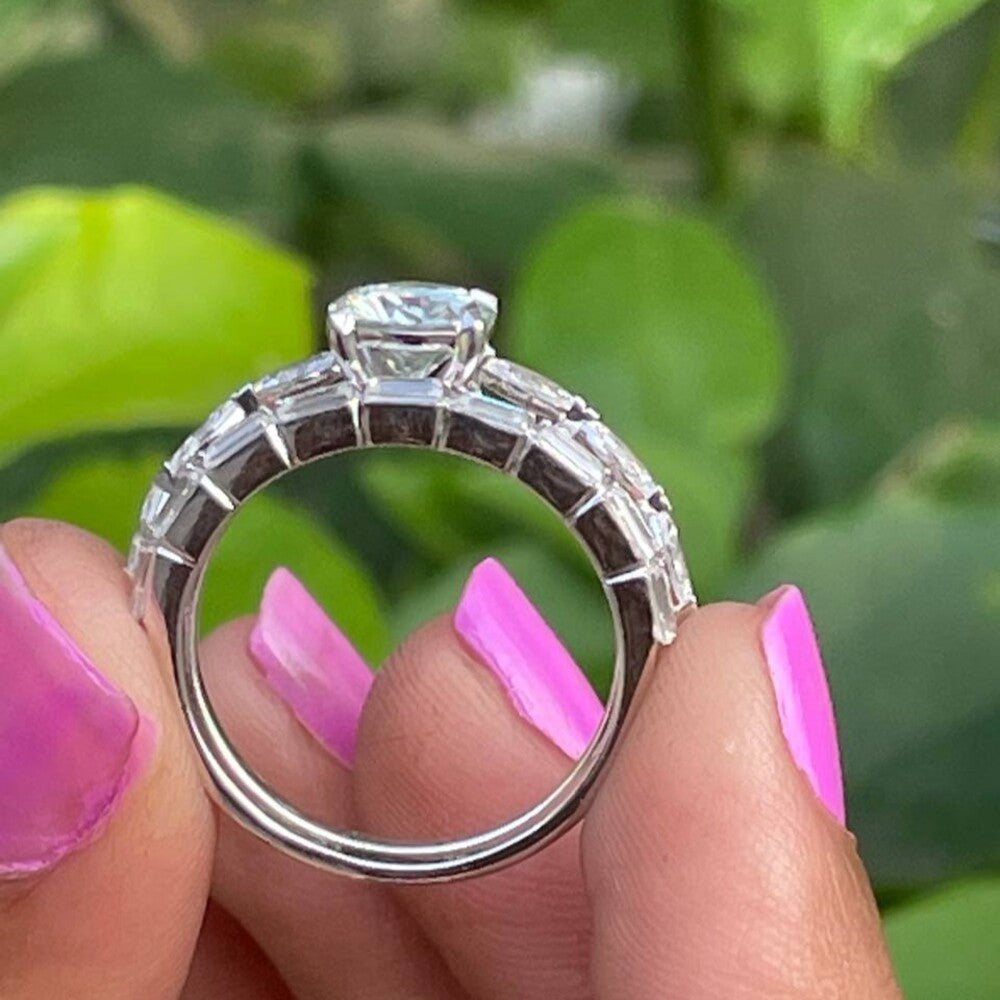 Round cut Moissanite Diamond Bridal Set Ring