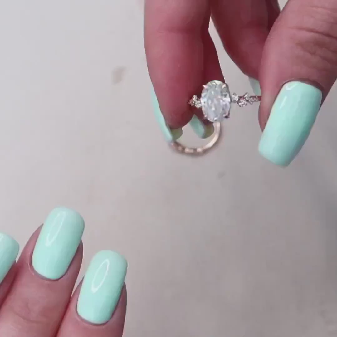 Oval Diamond Bridal Set Ring