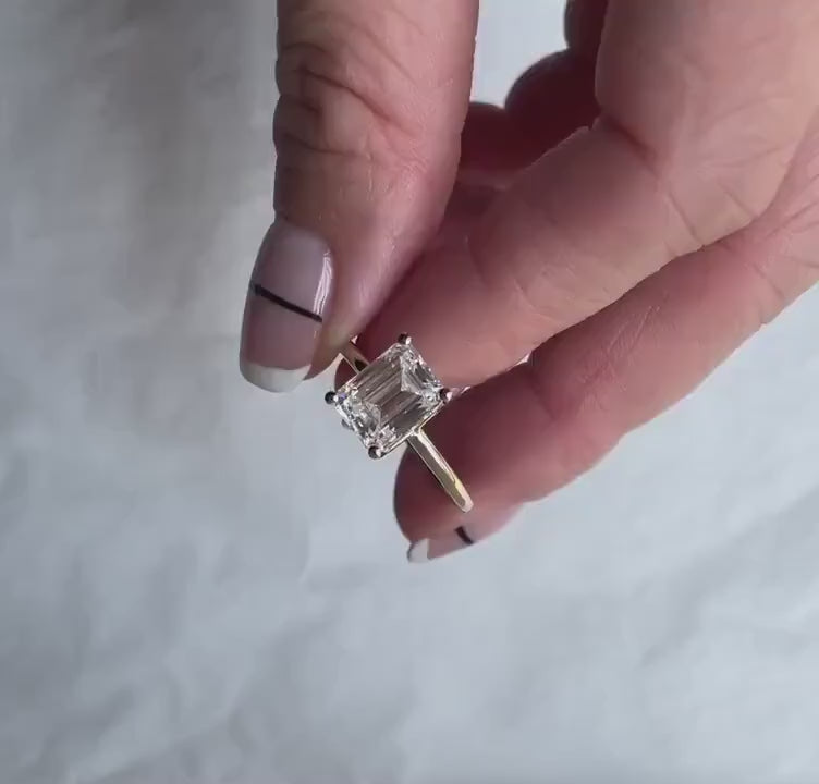 Emerald Moissanite Diamond Ring